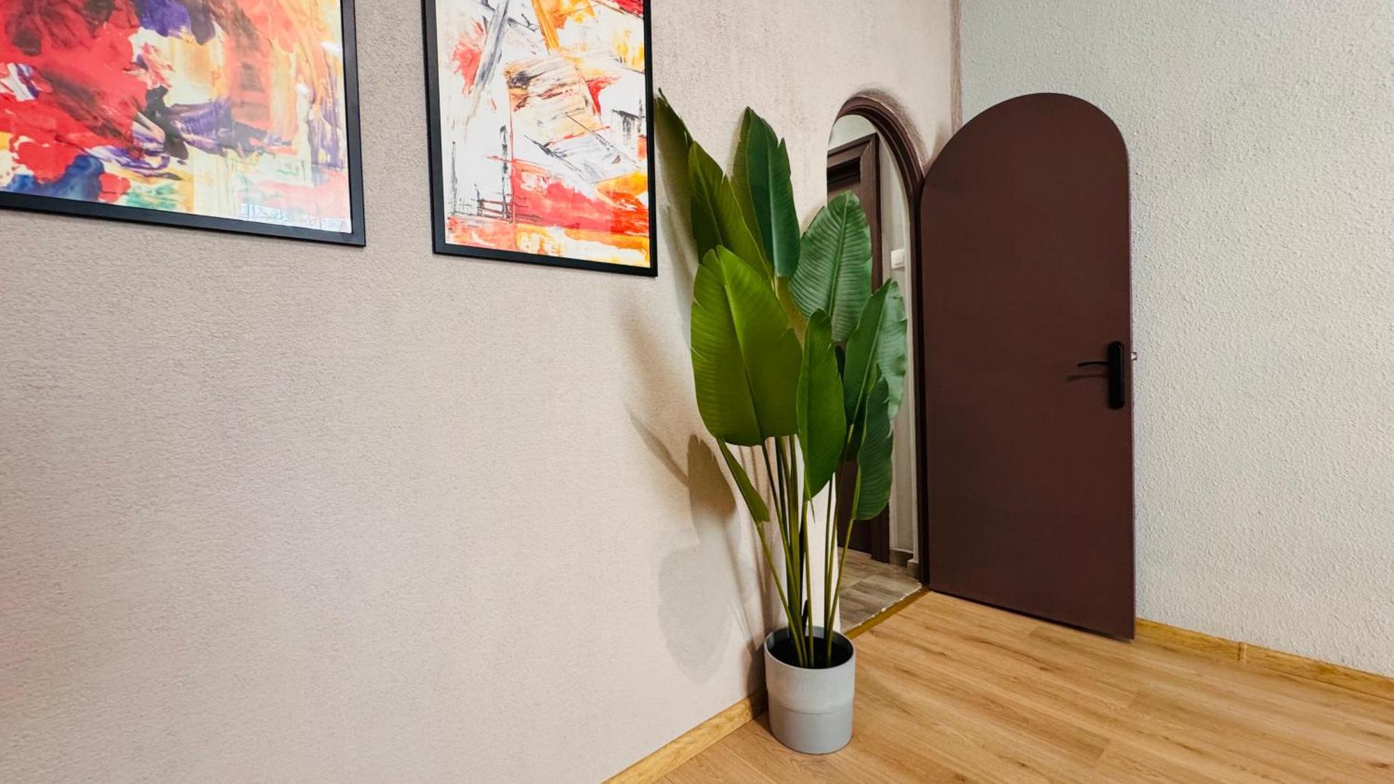 Ideal Home - Spacious & Modern Accommodation Near Unirii Square Bucharest Room photo