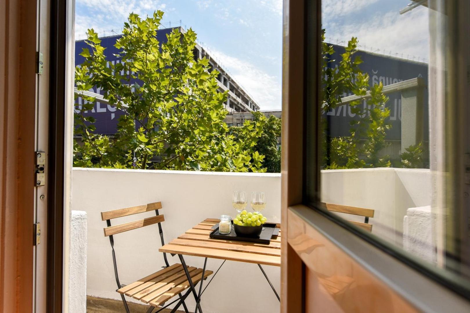 Ideal Home - Spacious & Modern Accommodation Near Unirii Square Bucharest Exterior photo